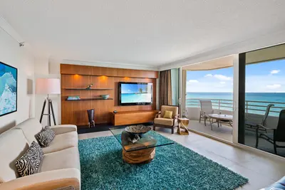 3407 S Ocean 9a Boulevard 9a, Highland Beach – sold