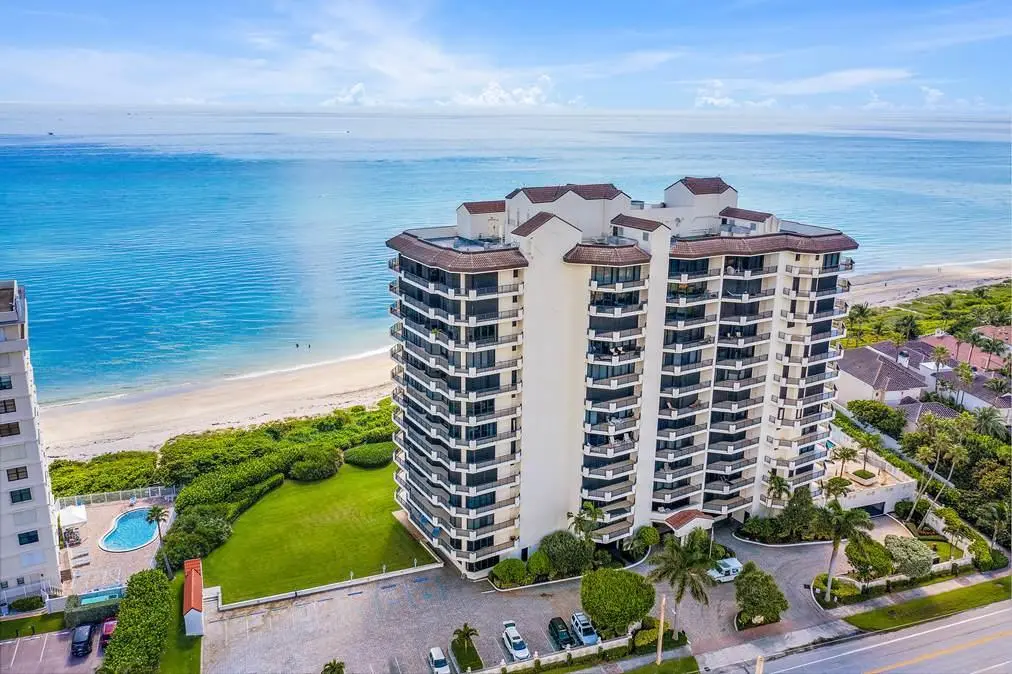aerial at 800 Ocean Drive 701, Juno Beach