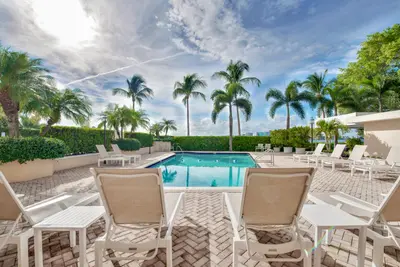 250 Bradley Place 705, Palm Beach – sold