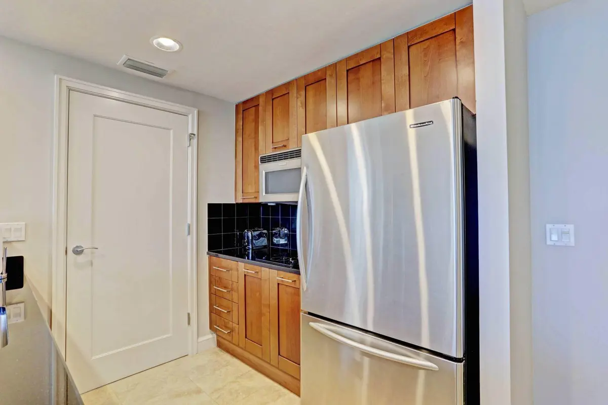 08_320a3087_88_89_90_91 at 3800 N Ocean 519 Drive 519, Riviera Beach