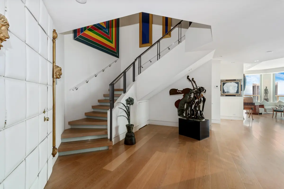 07_4000IslandBlvdPH1_68_Staircase_HiRes at 4000 Island Boulevard 1, Aventura