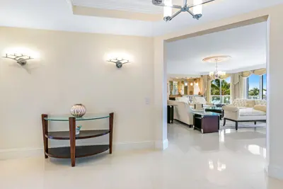 2700 N Ocean Drive 303a, Riviera Beach – sold