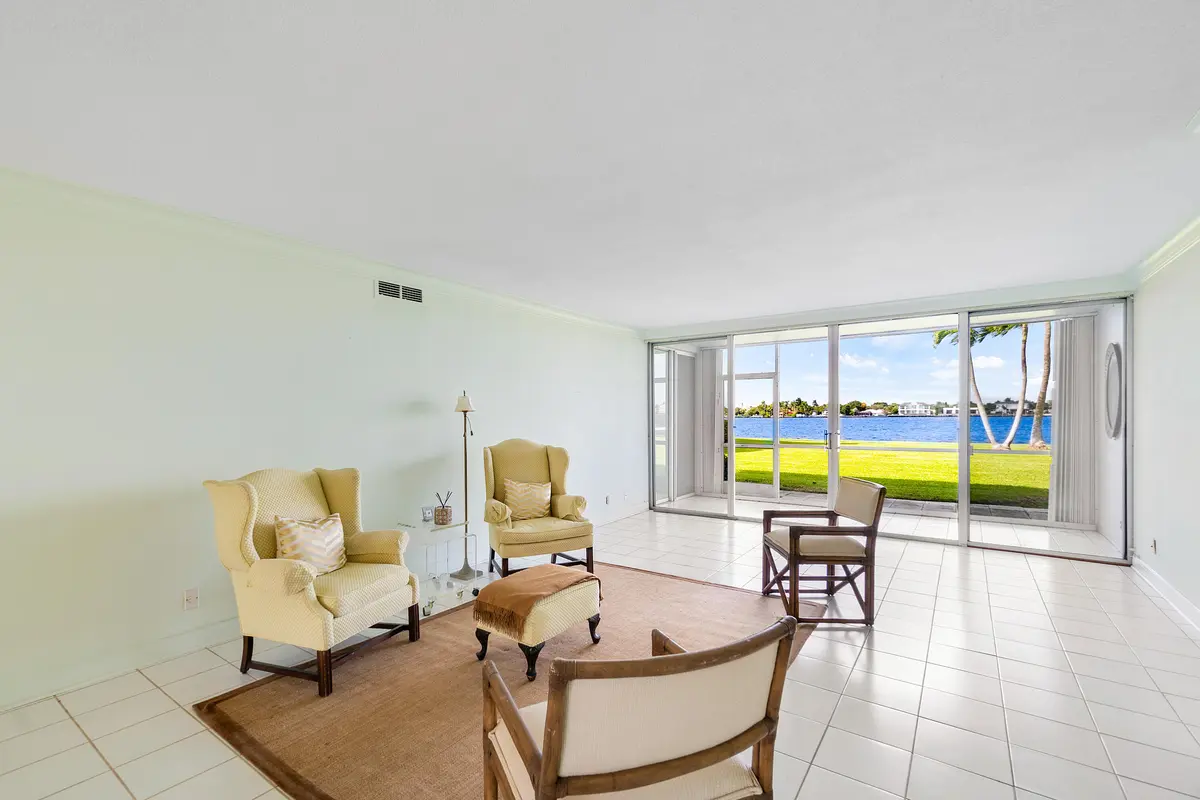 great room at 2170 Ibis Isle Road 1, Palm Beach