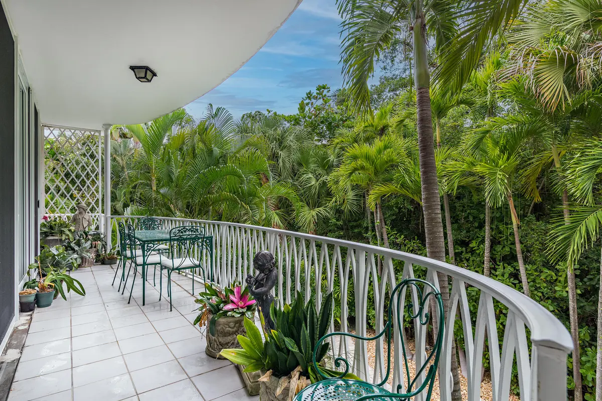 Balcony at 429 Australian Avenue 80, Palm Beach