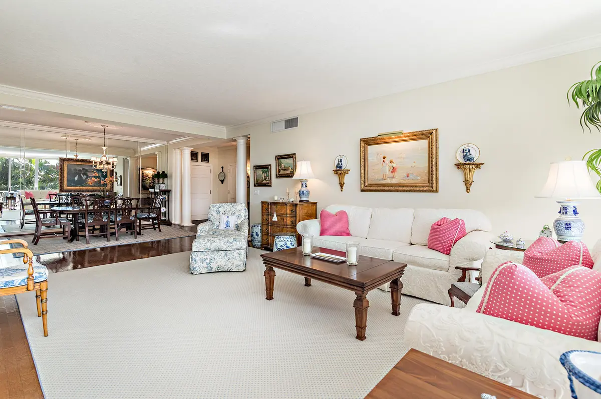 low-6 at 429 Australian Avenue 100, Palm Beach