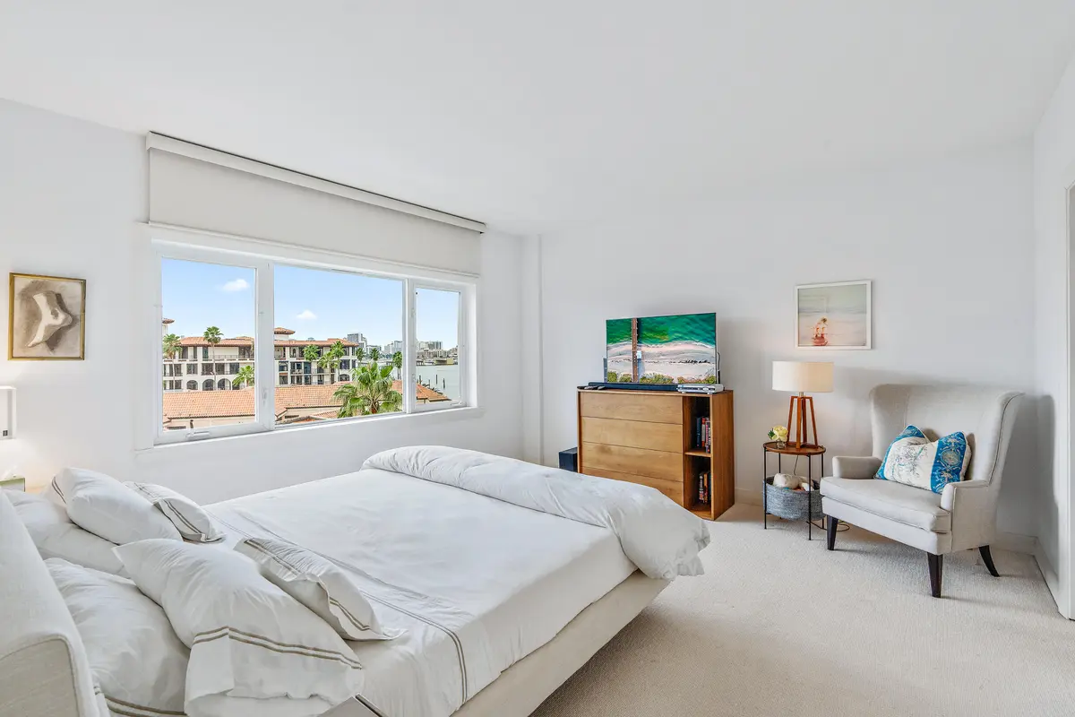 250 Bradley Place unit 610-6 at 250 Bradley Place 610, Palm Beach