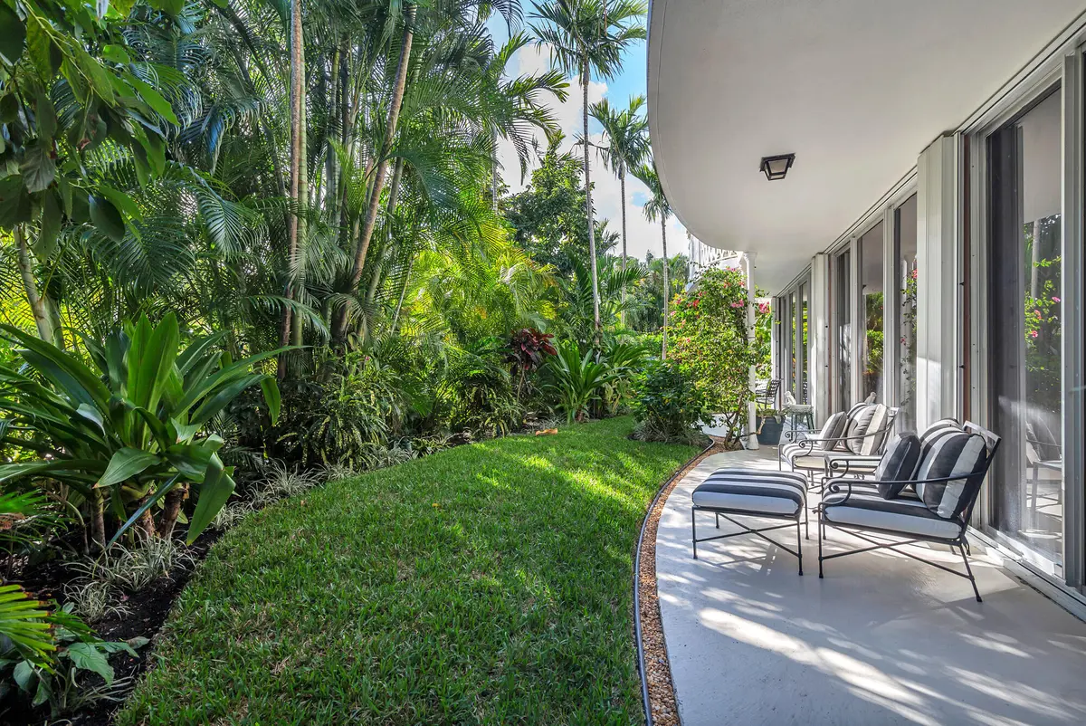 Terrace at 429 Australian Avenue 3, Palm Beach
