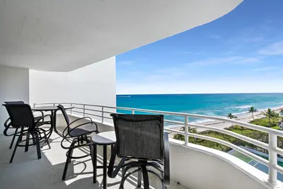 3407 S Ocean Boulevard 9c, Highland Beach – sold