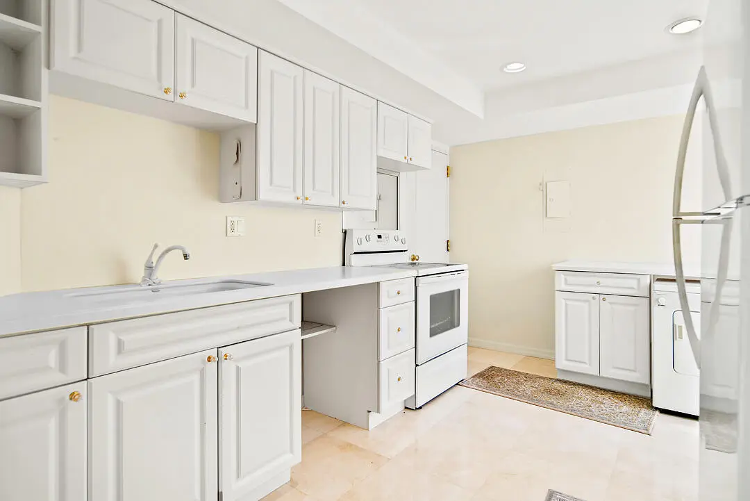 250-BRADLEY-PL-APT-502-33480-011 at 250 Bradley Place 502, Palm Beach