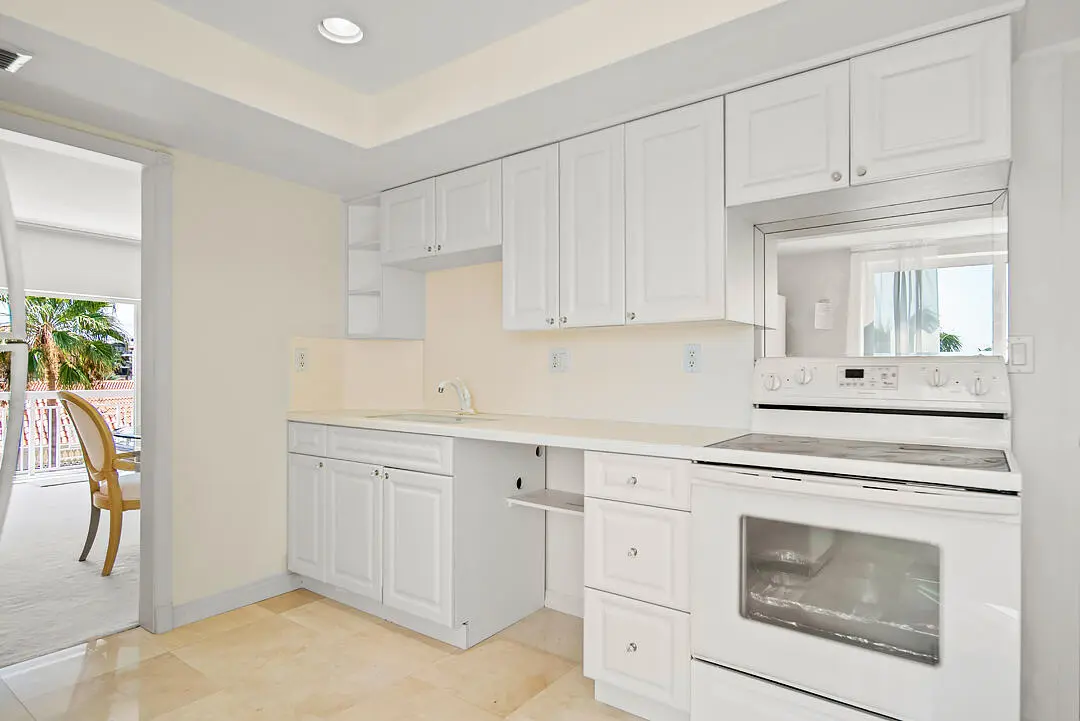 250-BRADLEY-PL-APT-502-33480-013 at 250 Bradley Place 502, Palm Beach