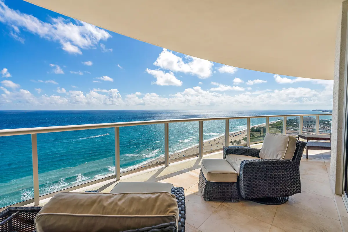 2502-A View at 2700 N Ocean Drive 2502a, Singer Island