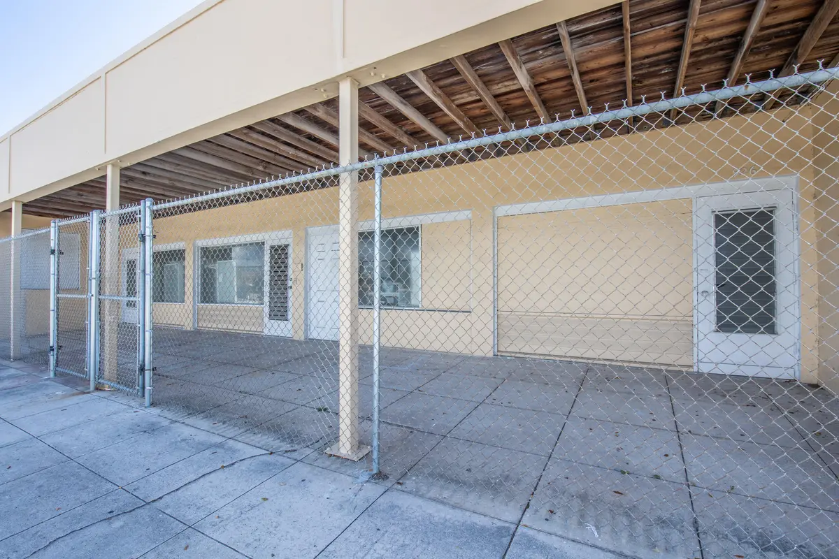 4R7A9600 at 922 S Dixie Highway, Lake Worth Beach