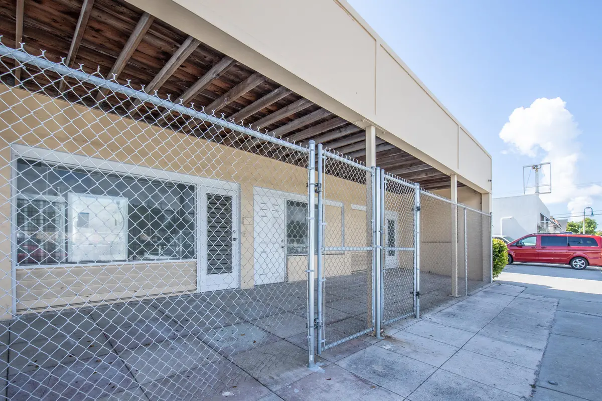 4R7A9596 at 922 S Dixie Highway, Lake Worth Beach