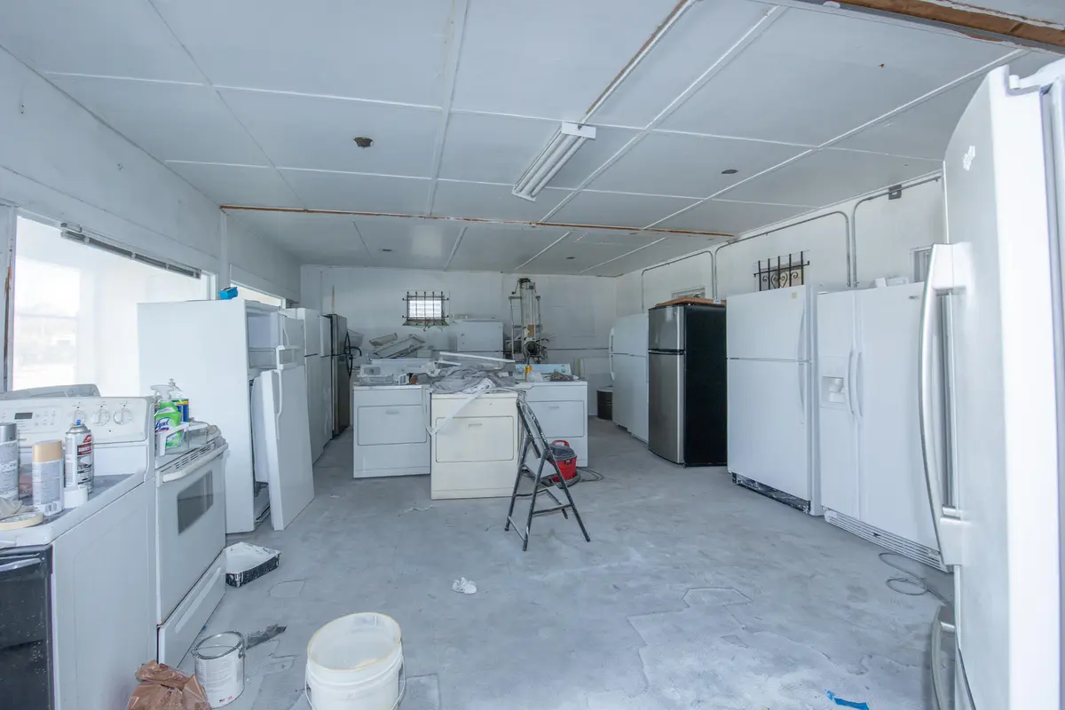 4R7A9587 at 922 S Dixie Highway, Lake Worth Beach