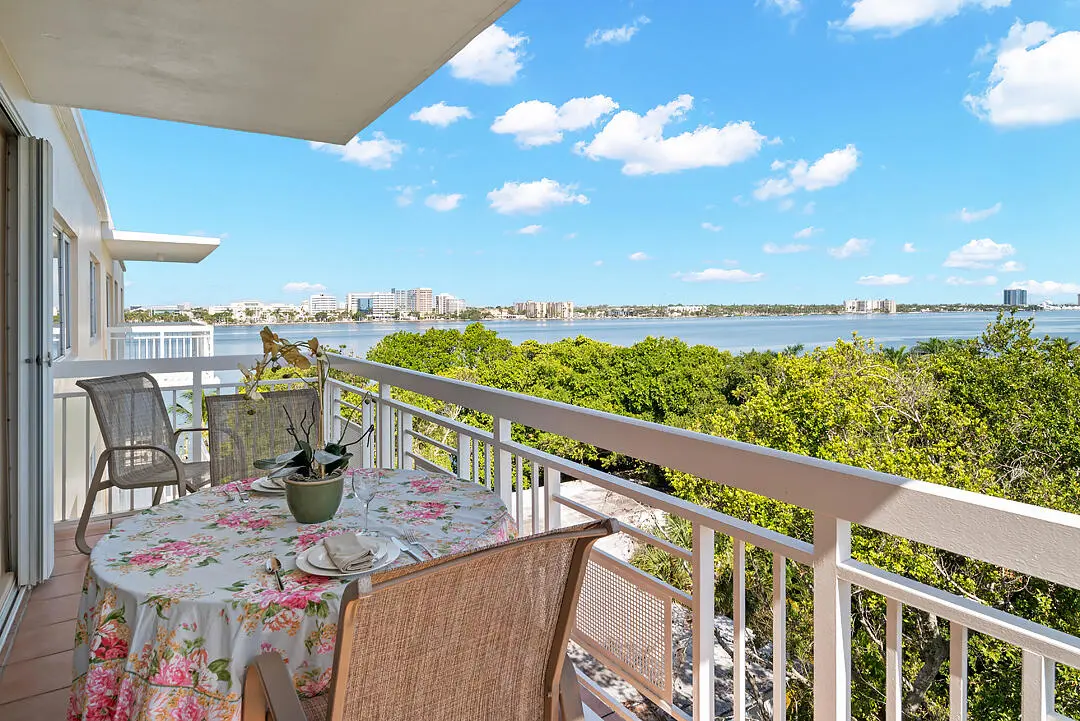250-BRADLEY-PL-APT-706-33480-008 at 250 Bradley Place 706, Palm Beach