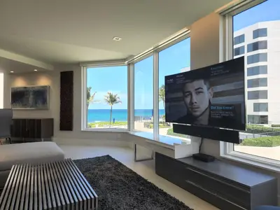 2565 S Ocean Boulevard 101n, Highland Beach – sold
