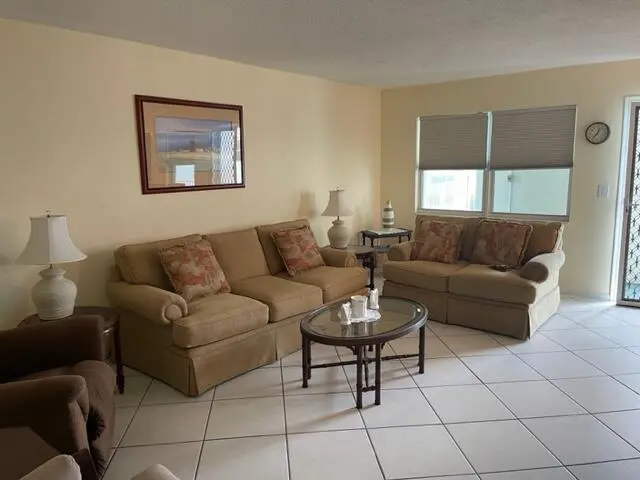IMG_5431 at 350 Horizons 206, Boynton Beach