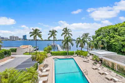 250 Bradley Place 308, Palm Beach – sold