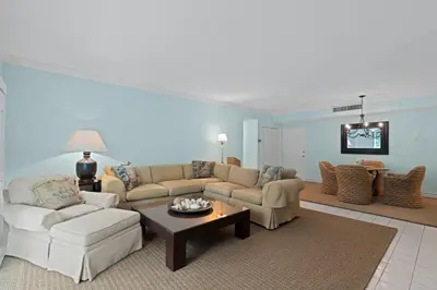 250 Bradley Place #204, Palm Beach – sold