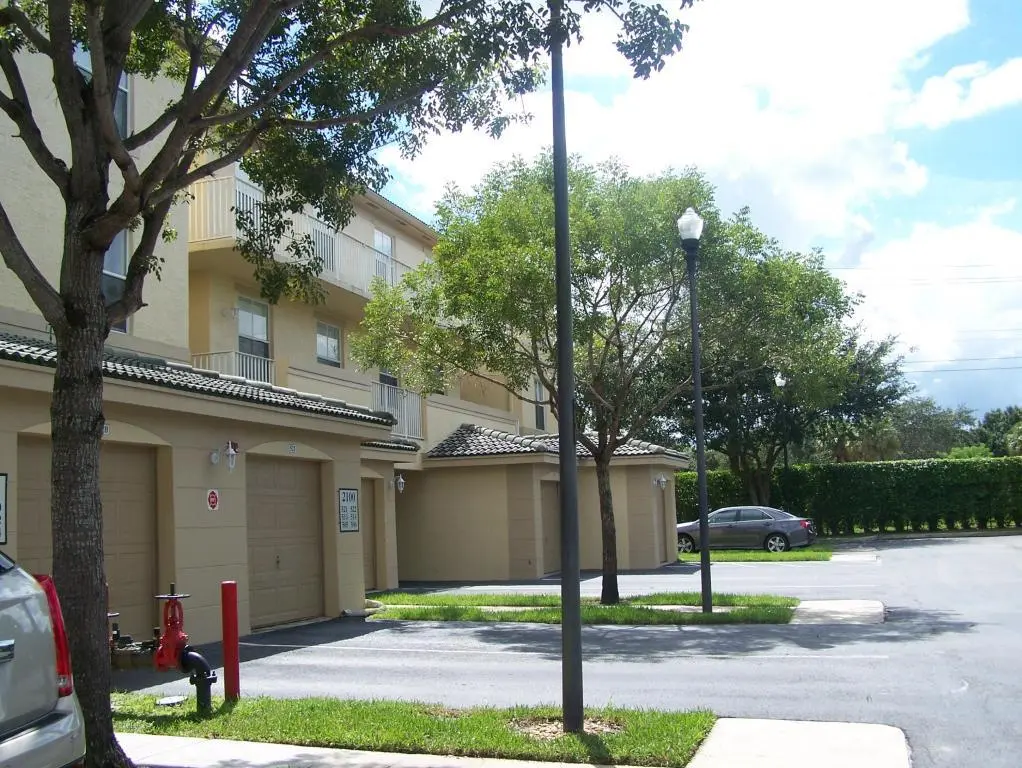 Front View at 2100 Greenview Shores Boulevard 519, Wellington