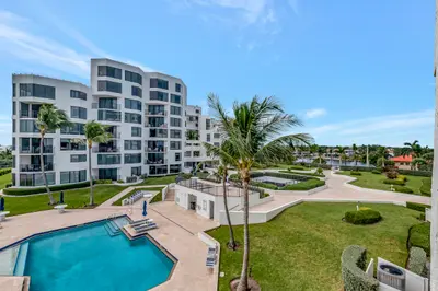 2565 S Ocean Boulevard 210 N, Highland Beach – sold