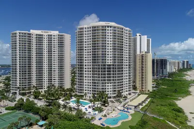 2700 N Ocean Drive 902b, Riviera Beach – sold