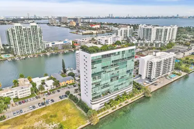 7934 West Drive 1001, North Bay Village – sold