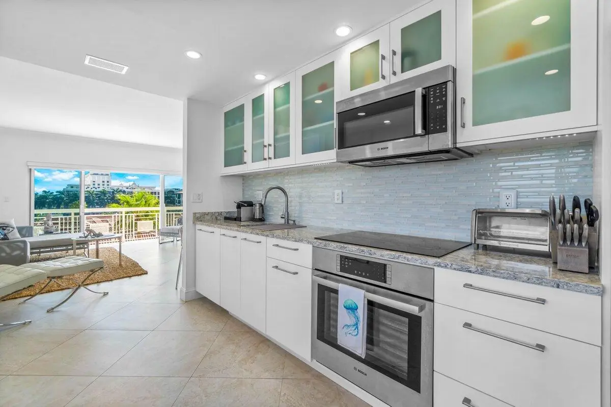 012-250BradleyPlace-PalmBeach-FL-33480-S at 250 Bradley Place 602, Palm Beach