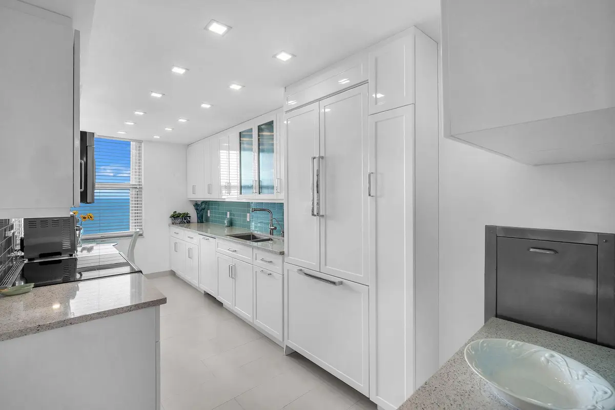 High End Kitchen at 4300 N Ocean Boulevard 14f, Fort Lauderdale