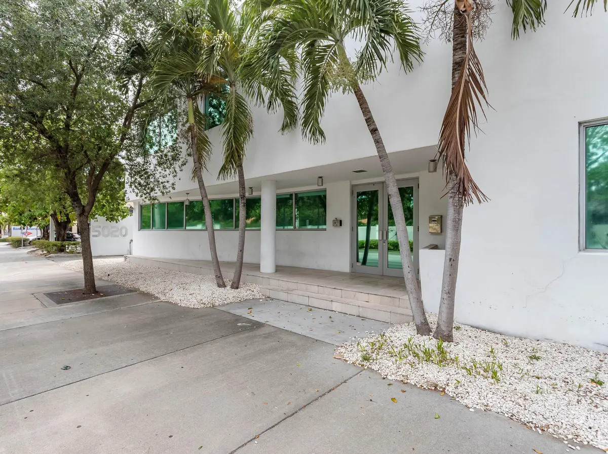 Front Entrance at 5020 Biscayne Boulevard, Miami