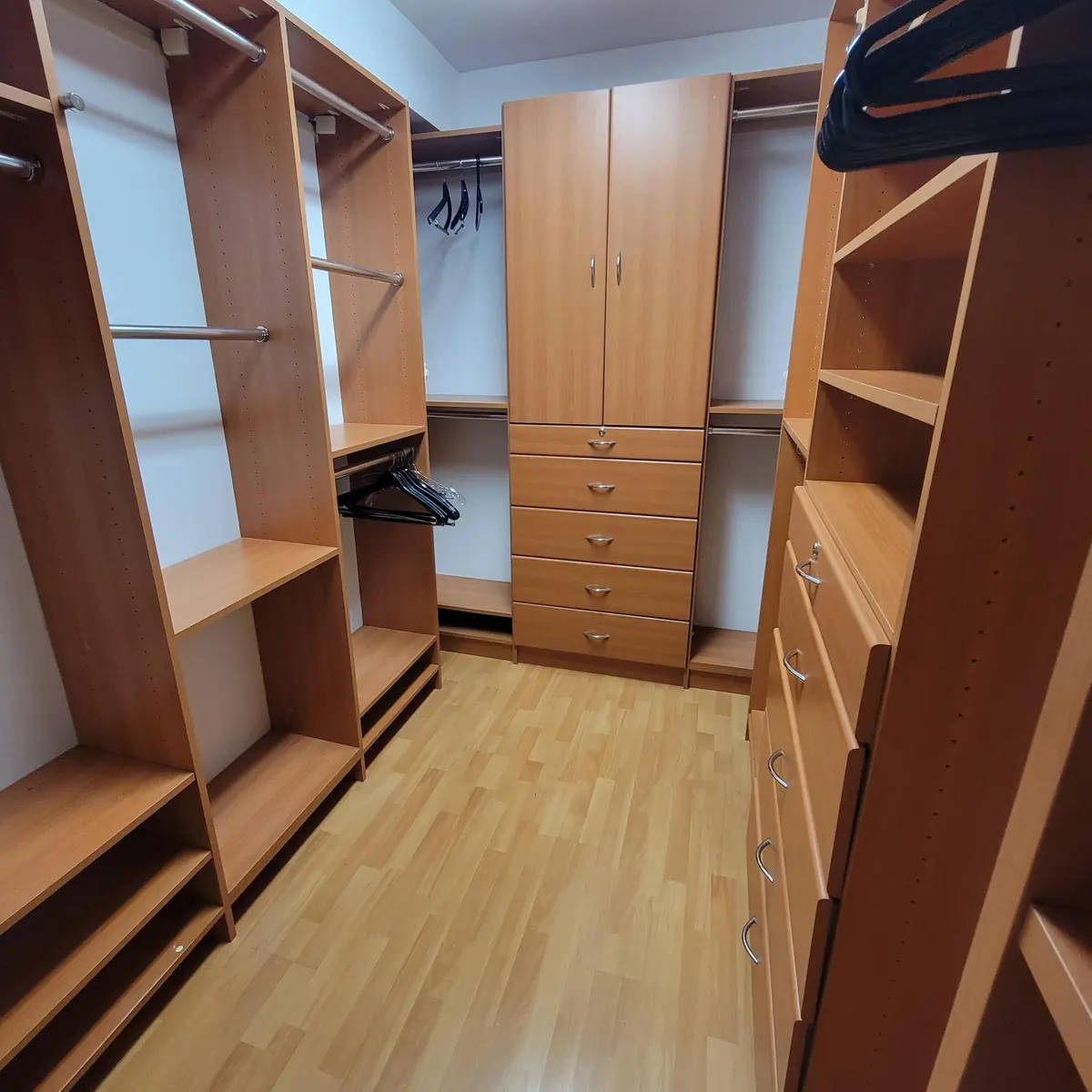 Walking Closet at 5600 Collins Avenue 7-F, Miami Beach