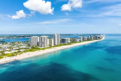 2700 N Ocean Drive 605b, Riviera Beach – sold