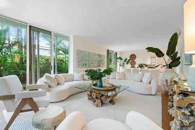 429 Australian Avenue 3, Palm Beach – sold