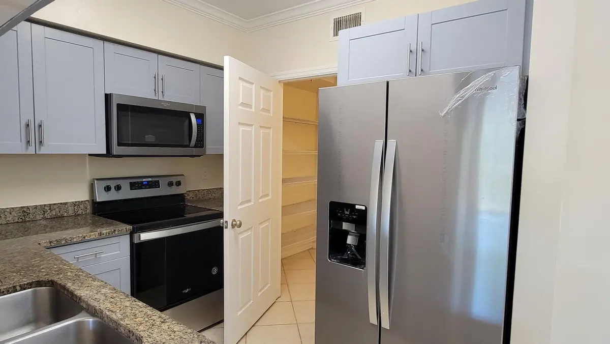 20211025140549920464000000-o at 6533 Emerald Dunes Drive 304, West Palm Beach
