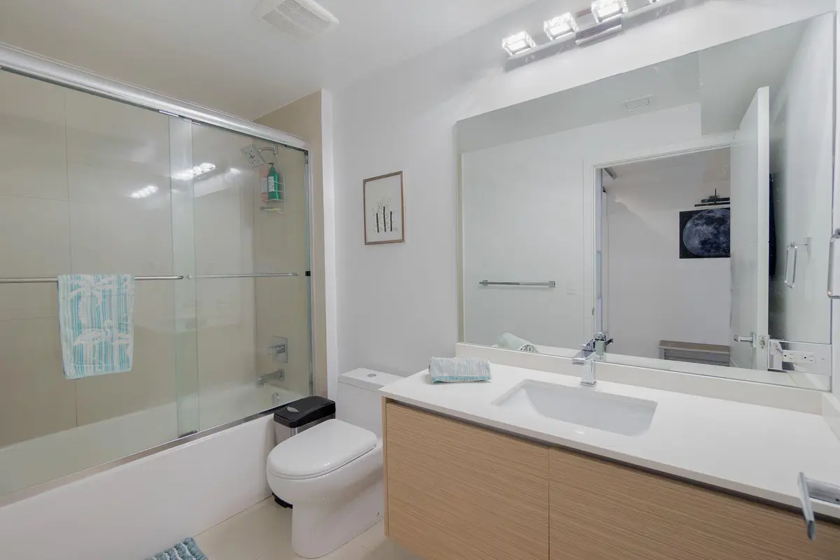 3-web-or-mls-DSC01625-Enhanced-NR at 600 NE 27th Street 2103, Miami