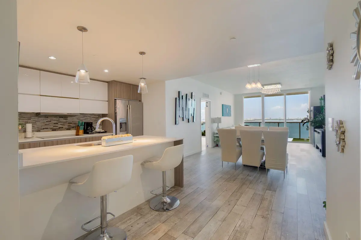5-web-or-mls-DSC01676-Enhanced-NR at 600 NE 27th Street 2103, Miami
