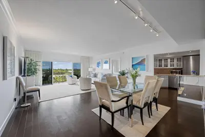 250 Bradley Place 705, Palm Beach – sold