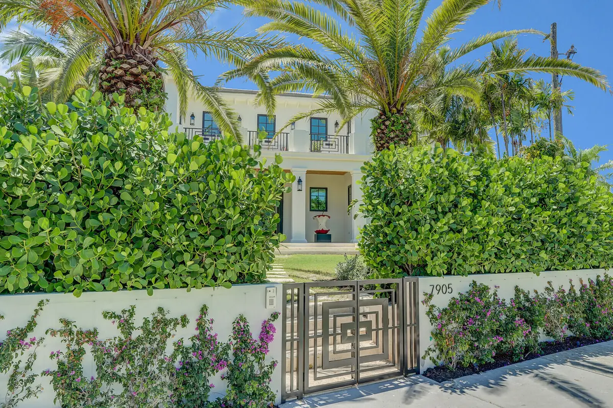 Front Facade at 7905 S Flagler Drive, West Palm Beach