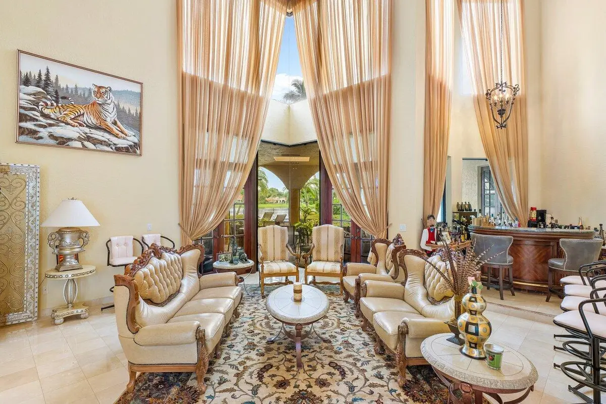 Grand living room at 17654 Bocaire Way, Boca Raton