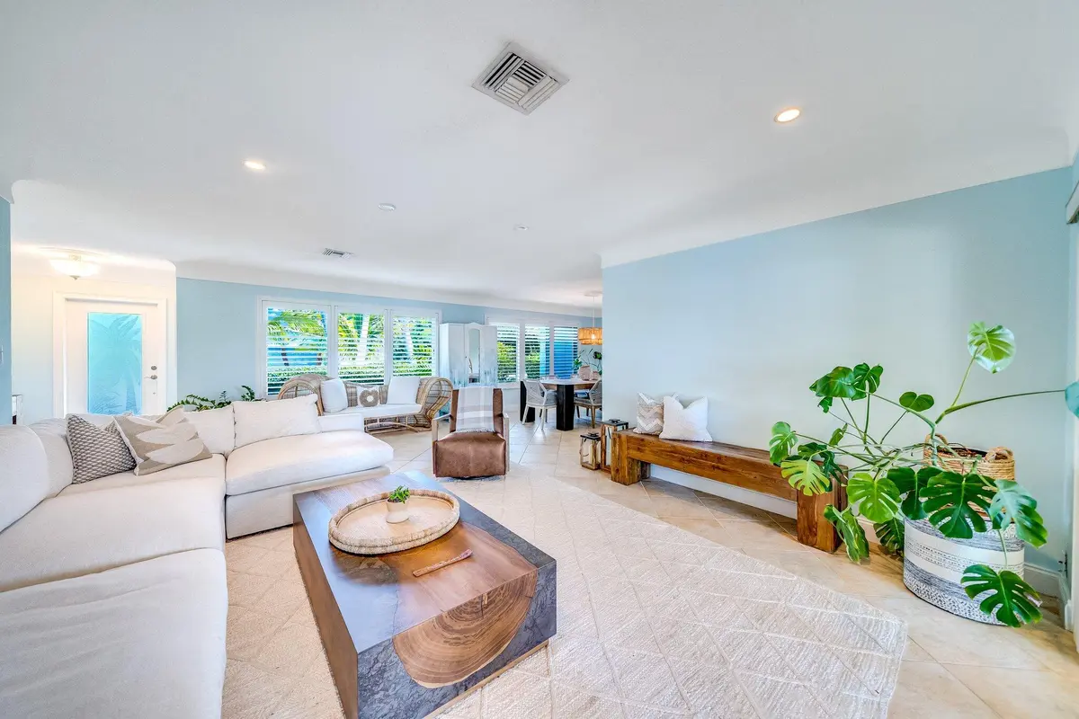 Living Room at 4010 NE 25th Avenue, Lighthouse Point