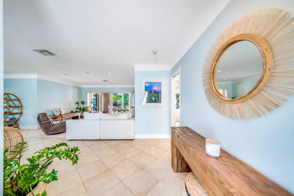 Foyer at 4010 NE 25th Avenue, Lighthouse Point