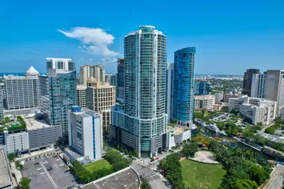 100 E Las Olas Boulevard 1904, Fort Lauderdale – sold