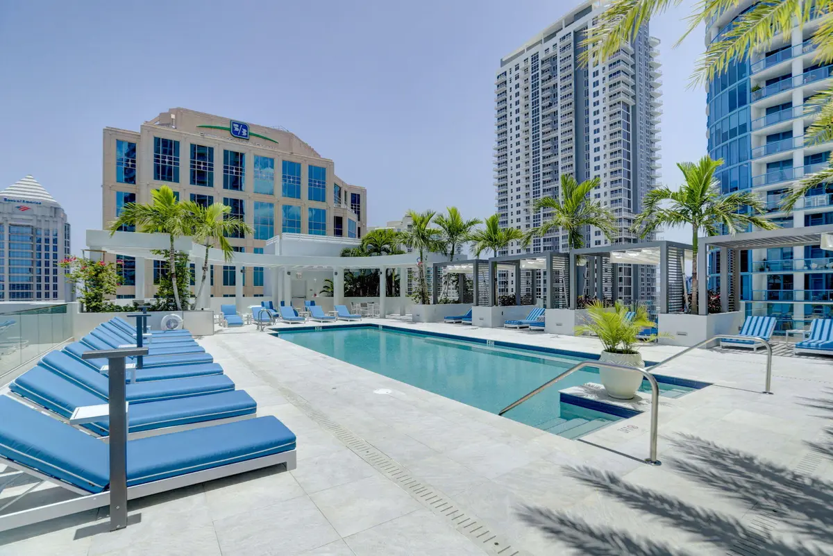 19-web-or-mls-15 at 100 E Las Olas Boulevard 1904, Fort Lauderdale