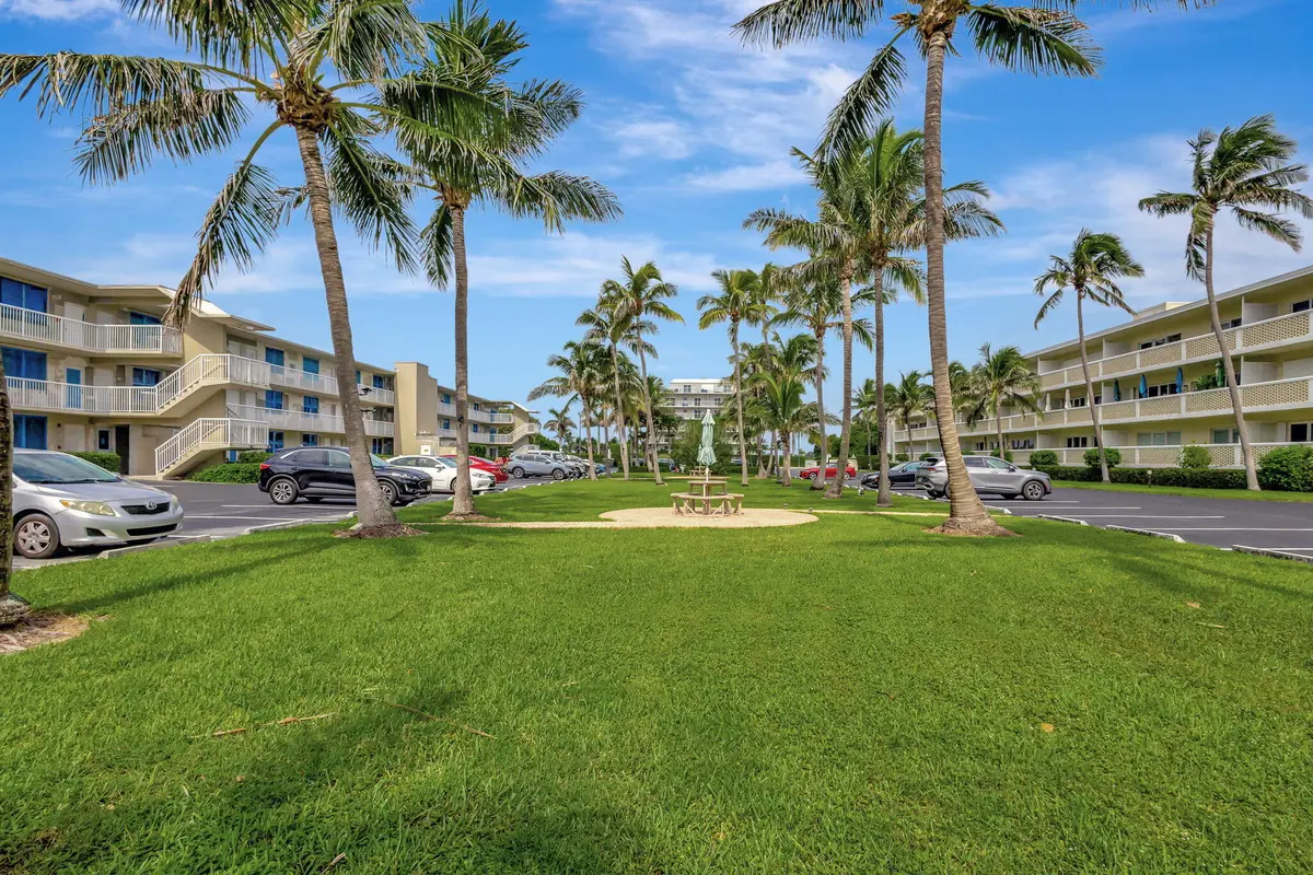 46-web-or-mls-5D1A9151 at 2565 S Ocean Boulevard 324-325, Palm Beach