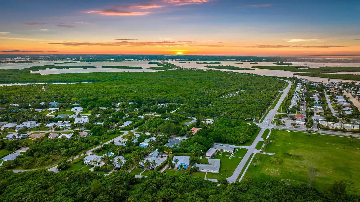 2507 N Ocean Dr -5 - ok at 2507 N Ocean Drive, Hutchinson Island