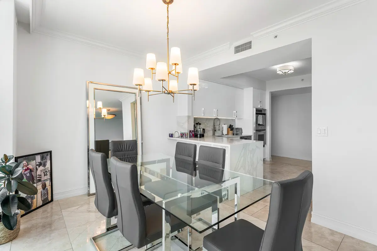 008-550SoutheastMiznerBoulevard-B707-Boc at 550 SE Mizner Boulevard B-707, Boca Raton