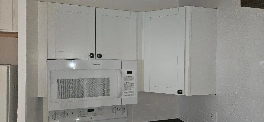 microhood at 880 W Horizons 111, Boynton Beach