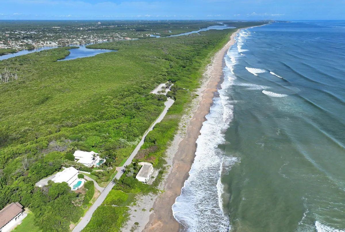 162 North Beach Rd 003 at 162 N Beach Road, Jupiter Island