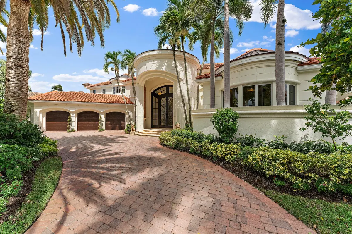 Front Exterior at 42 Saint Thomas Drive, Palm Beach Gardens