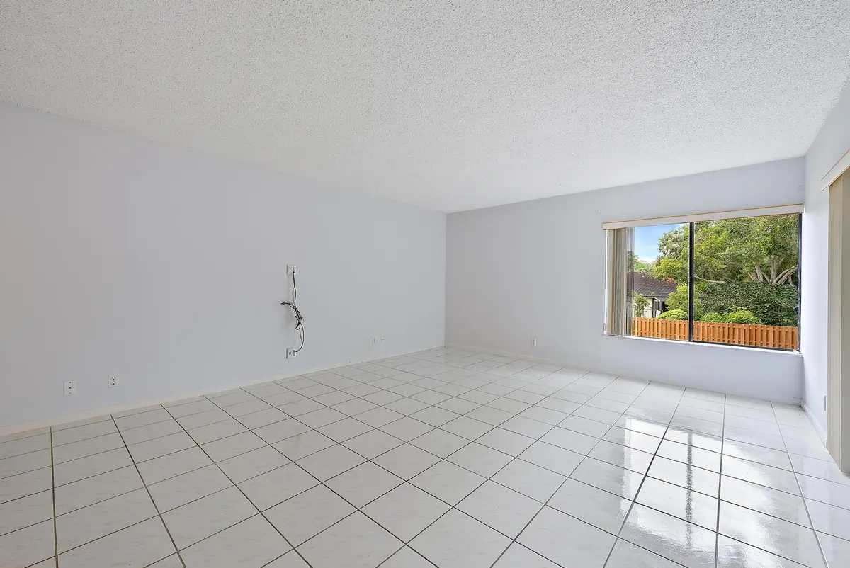 1660 Twelve Oaks Way 205-11 at 1660 Twelve Oaks Way 205, North Palm Beach